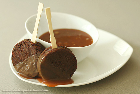 Brownie Lollipops with Milk Chocolate and Caramel Sauces