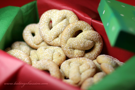 Lemon Poppy Seeds Pretzel Cookies